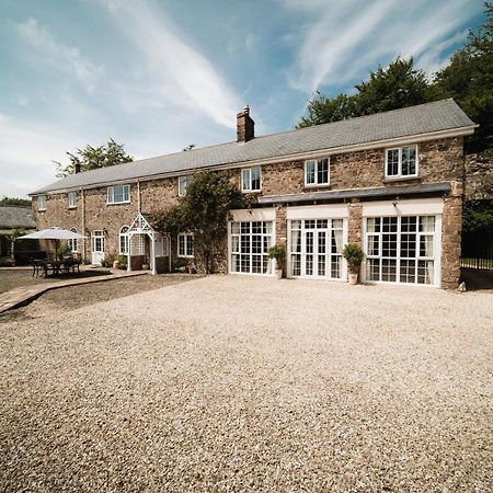 Stoodleigh Court Coach House Bed & Breakfast ทิเวอร์ตัน ภายนอก รูปภาพ